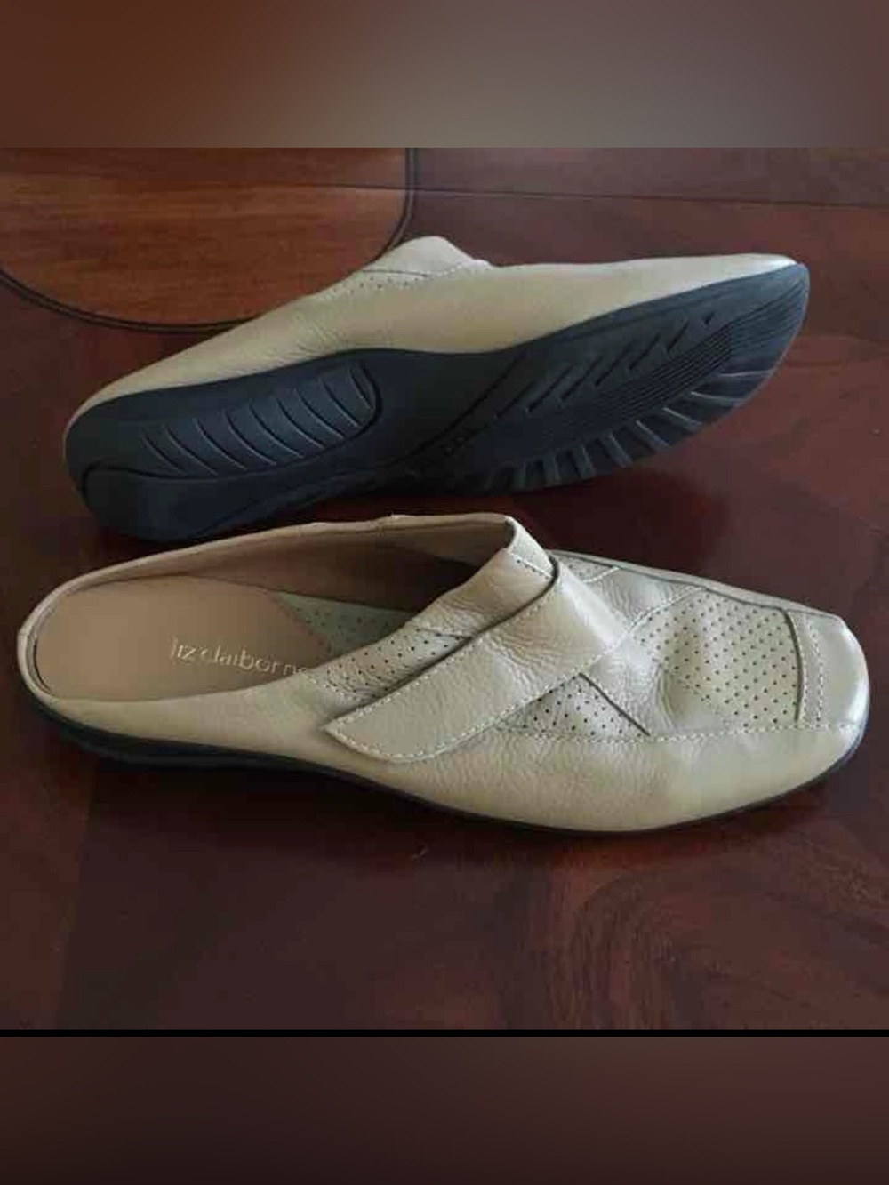 Liz Claiborne Tan Leather Mules